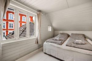 Dinbnb Homes I 4-Bedroom Historical House in Romantic Surroundings