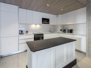 Appartement moderne avec cheminée et parking à Méribel - FR-1-565-62