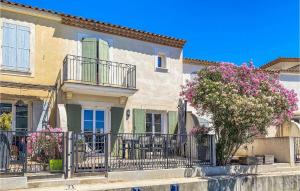 Cozy Home In Aigues-Mortes With Wifi