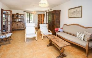 Beautiful Home In Saint-Siffret