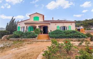 Maisons de vacances Awesome Home In Pierrerue With Wifi, Private Swimming Pool And 3 Bedrooms : photos des chambres