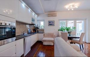 Apartments by the sea Korcula - 9000