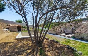 Maisons de vacances Beautiful Home In Pardailhan With Wifi : photos des chambres