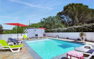 Maisons de vacances Amazing Home In Grospierres With Sauna, Wifi And Private Swimming Pool : photos des chambres