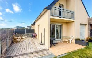 Maisons de vacances Awesome Home In Brignogan-Plages : photos des chambres