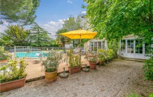 Maisons de vacances Beautiful Home In Chtellerault With Outdoor Swimming Pool, Wifi And Heated Swimming Pool : photos des chambres