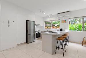 2 Nereus Easy Living in Great Location