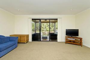 Close to Little Beach and Shoal Bay Beach