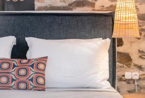 Heritage Home with Terrace in the trendy port of Naousa