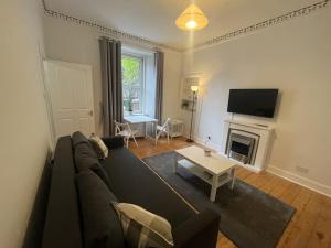 The Leith Walk Flat (just off)