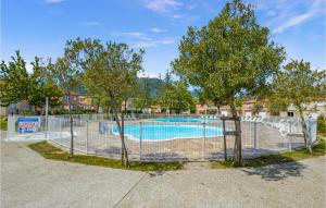 Appartements Stunning Apartment In Sta Maria Poggio With Outdoor Swimming Pool, Wifi And 2 Bedrooms : photos des chambres