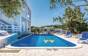 Five-Bedroom Holiday Home In Zadar