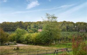 Awesome Home In Östra Sönnarslöv