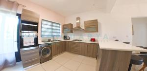 Cozy Oceanview Apartment D5