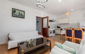 Nice Apartment In Senj With 2 Bedrooms And Wifi