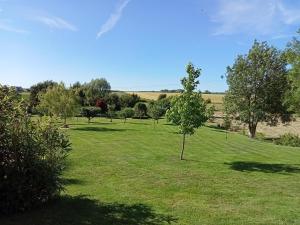 Maisons de vacances Le Clos des Marronniers : Maison 3 Chambres