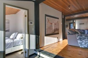 The Woodland Cabin by Instant Suites - Old Village Mont-Tremblant