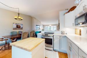 Crown Mountain Retreat