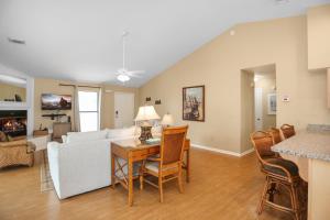 Woofs and Waves by Pristine Properties Vacation Rentals