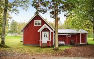 Awesome Home In Bolmsö With Wifi