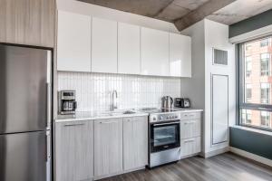 Kendall Sq 1BR w Office Nook Gym nr MIT BOS-43