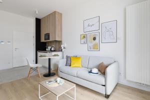 Shellter Premium Apartment Beachside by Renters Prestige