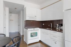 Upper West Side 2br w doorman nr Central Park NYC-1151
