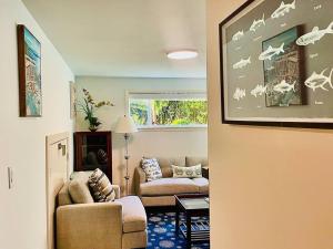 1400sf Cozy Retreat with Sound View, Garden & Privacy