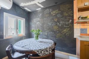 Ballarò Market Street Art Stylish Flat x10