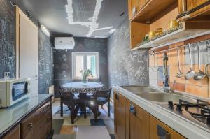 Ballarò Market Street Art Stylish Flat x10