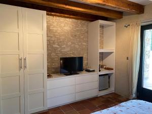 Maisons d'hotes Coulonges : Chambre Double - Vue sur Piscine