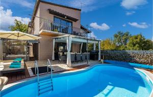 Nice Home In Vantacici With Wifi