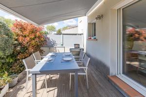 Maisons de vacances Cibelle - Charmante maison avec terrasse : Maison 3 Chambres