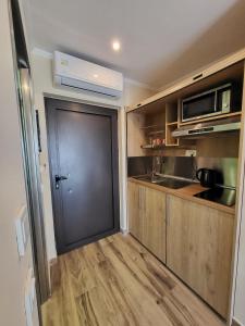 Paradise Hotel & Bar