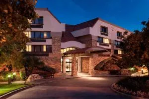 Courtyard by Marriott San Diego Rancho Bernardo - 埃斯孔迪多