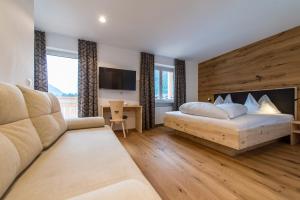 Superior Quadruple Room room in Hotel Antholzerhof