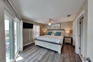 Gulf Island #134 - White Sands Condo