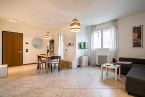 enJoy Home - Appartamento ampio, luminoso e immerso nel verde