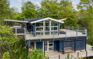 Three-Bedroom Holiday Home In Spottrup