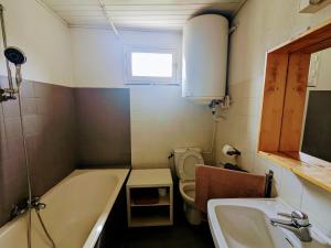 Hypercentre, place Pie, résidence Amphoux charmants appartements ou studio proche de la gare parkings et palais des papes