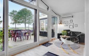 Cozy Home In Ebeltoft With Sauna