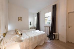 Apartments Florence- Chandelier apartment