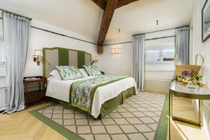 Marchesa Olympia - La Dimora degli Affreschi Florence