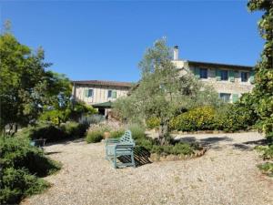 Maisons de vacances Villa - Mas de campagne prestigieux- Authentic french countryhouse in dream countryside : photos des chambres