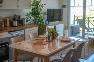 Chez Elsa, confortable apt neuf avec parking privé