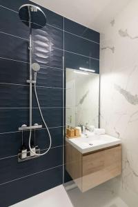 Bohemian Bakoua & Chesterfield Cottage, hyper-centre