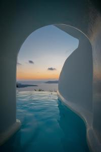 Honeymoon Villa room in Dana Villas & Infinity Suites