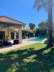 Villas Frejus Villa 11 couchages piscine 4 ch mer proche : photos des chambres