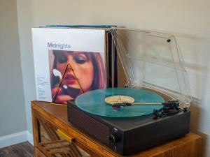 Ranch W Jacuzzi, Hammocks, & 360 Mountain Views