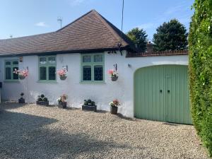 Wychwood A Beautiful Country Style Bungalow